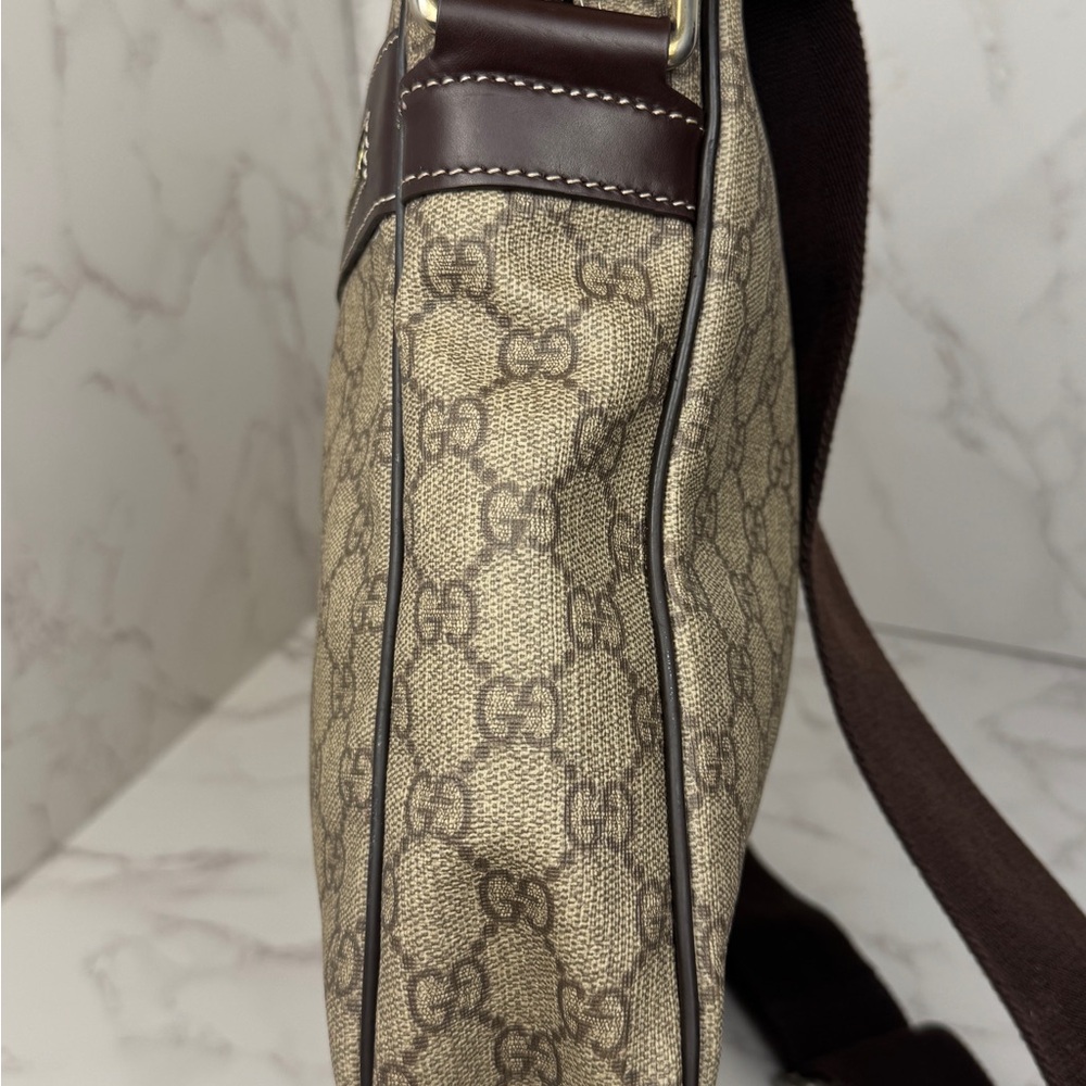 Gucci Front Zip Brown Crossbody Bag - Picture 4 of 13